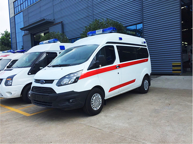 福特V362中軸自動(dòng)檔救護(hù)車