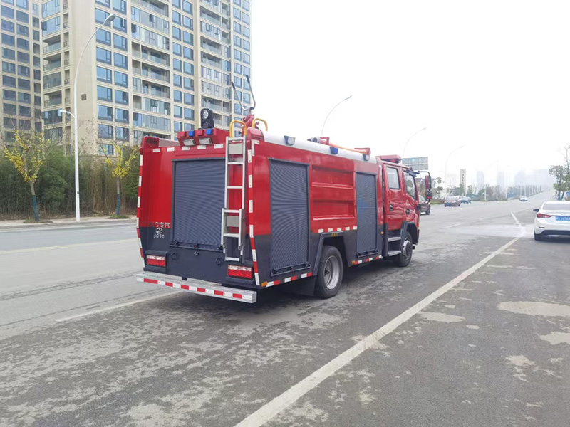 東風(fēng)多利卡5噸水罐消防車（150馬力）